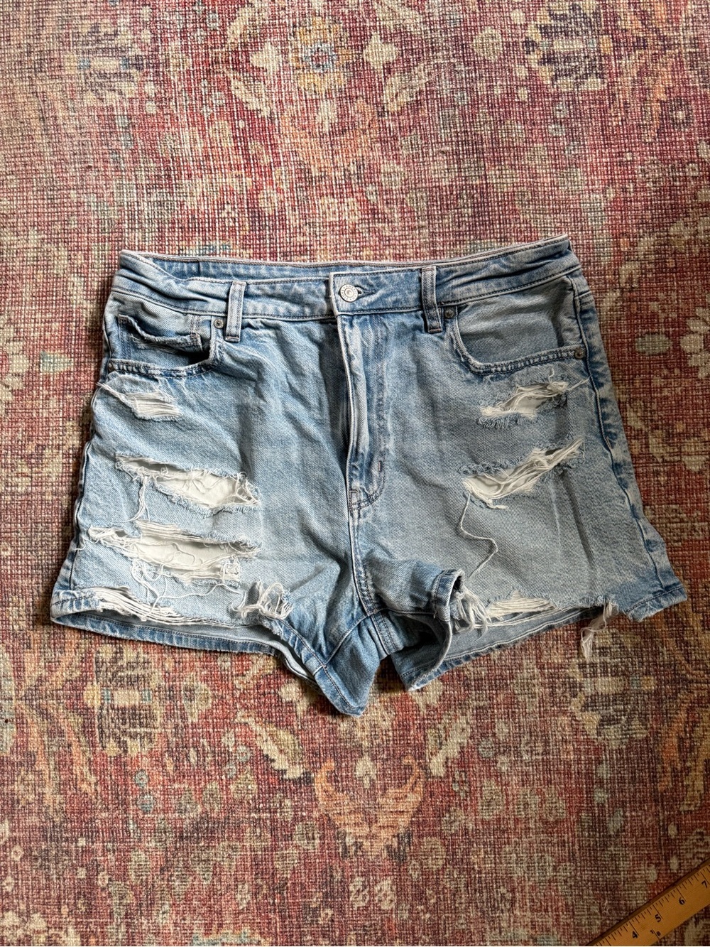 American Eagle Mom Short Women’s 12 Distressed Light Blue Denim Women’s Shorts